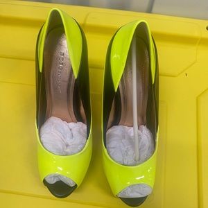 BCBGeneration Neon Yellow / Black Liberty Pump